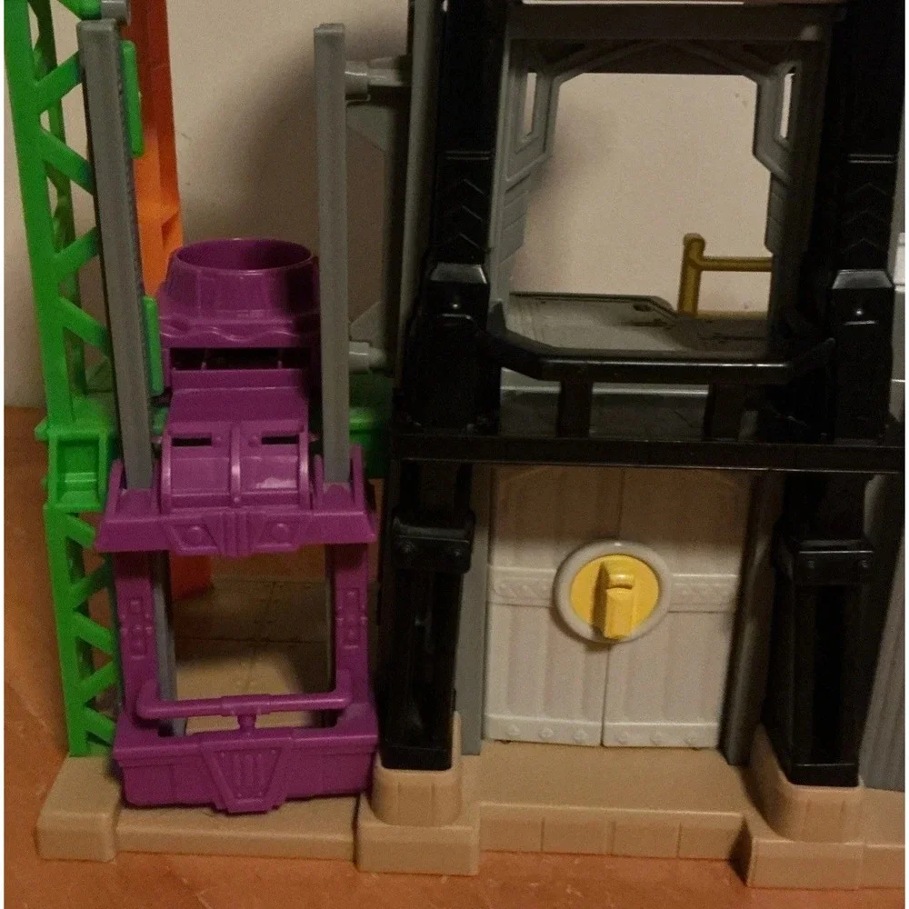 IMAGINEX DC Batman Bat Cave Play House Fisher Price Large Interactive Toy‎ Set
